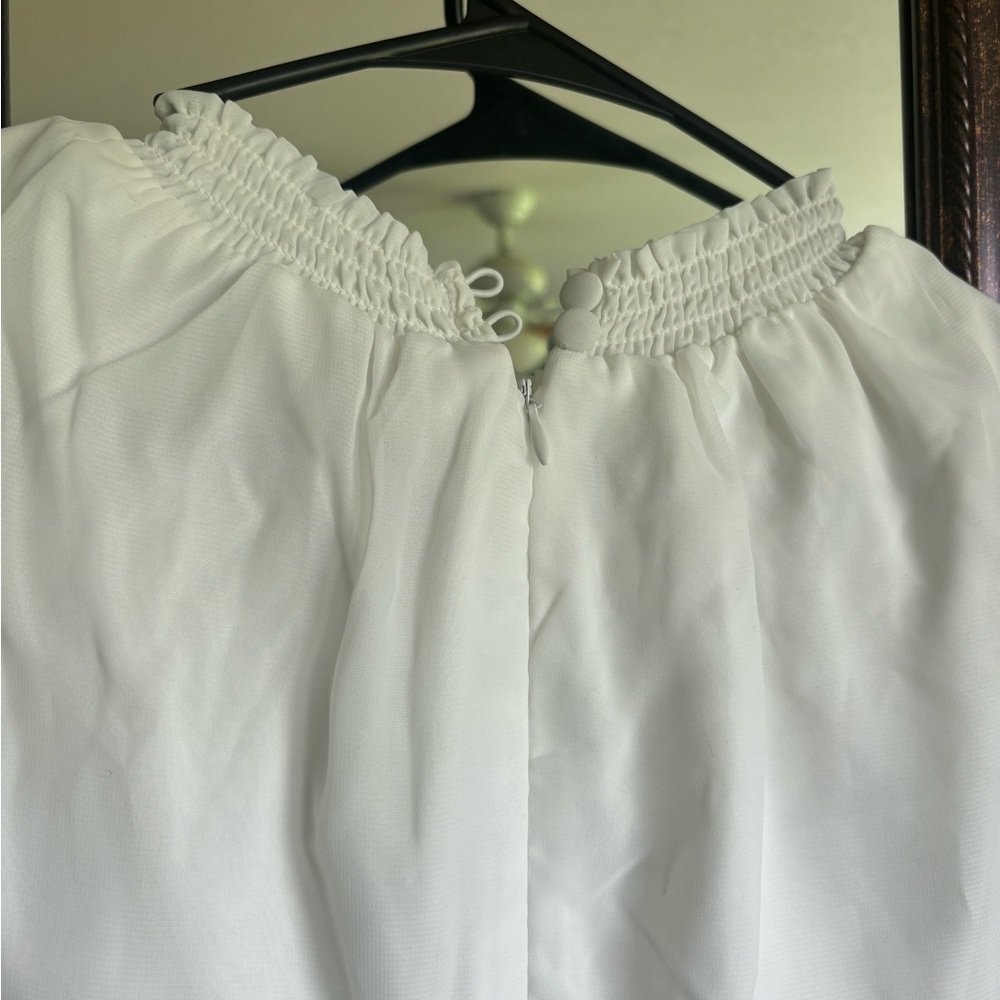 4 White Dresses: flutter sleeve and neck, bridesmaid, graduation, confirmation - Picture 2 of 7